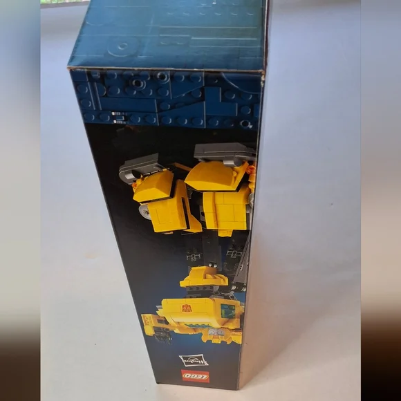Lego Transformers Bumblebee - Picture 7 of 9